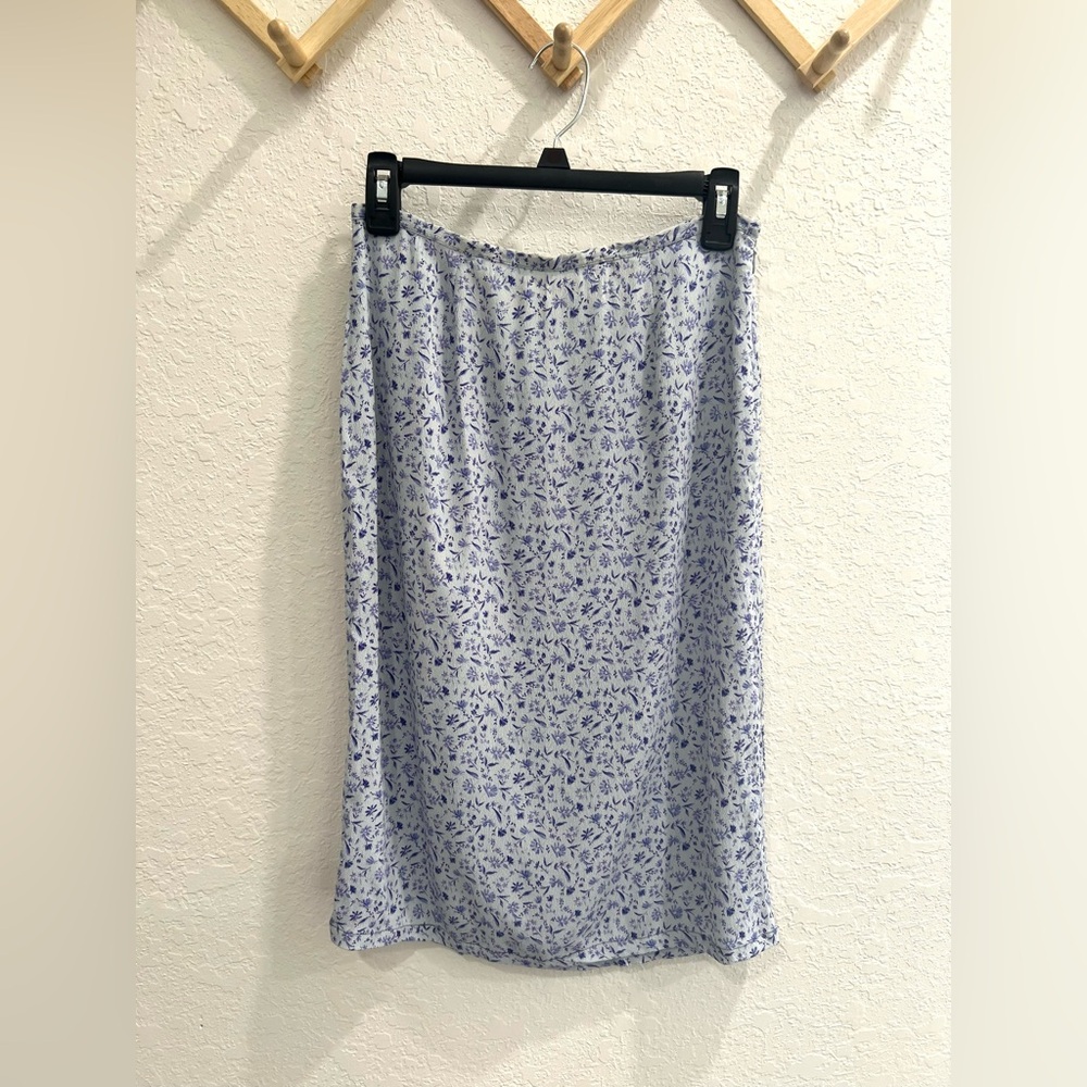 Old‎ Navy Women’s Blue Florals Midi Skirt Size Small